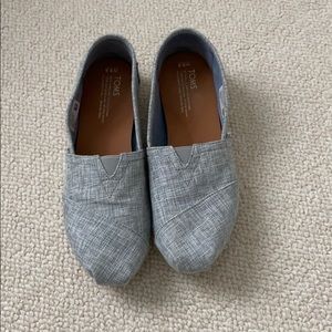 Toms